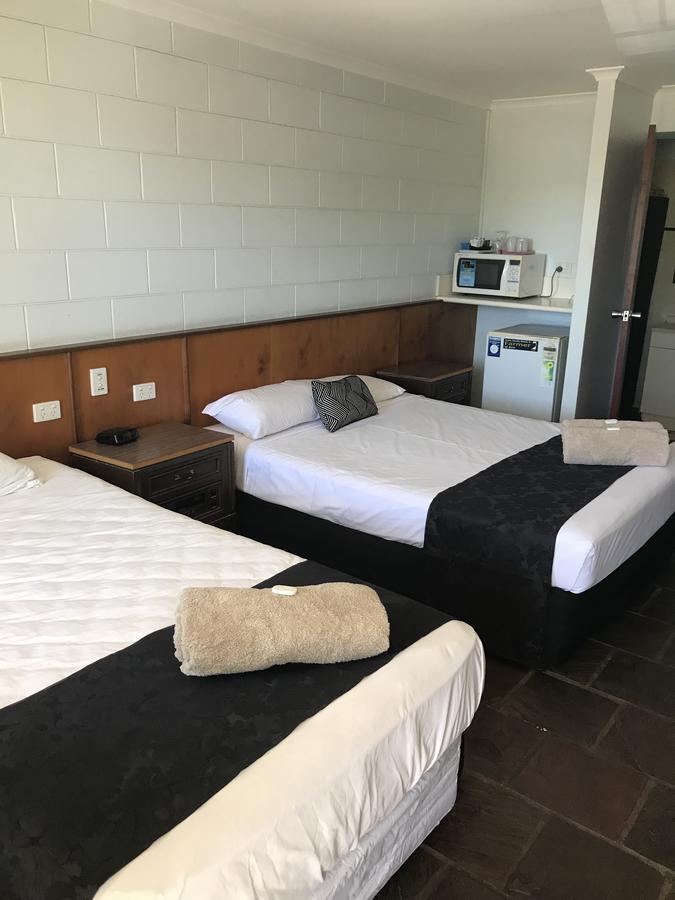 Longreach Most Central Motel Exterior foto
