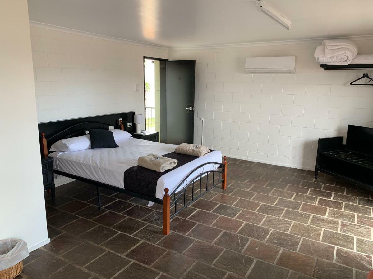 Longreach Most Central Motel Exterior foto